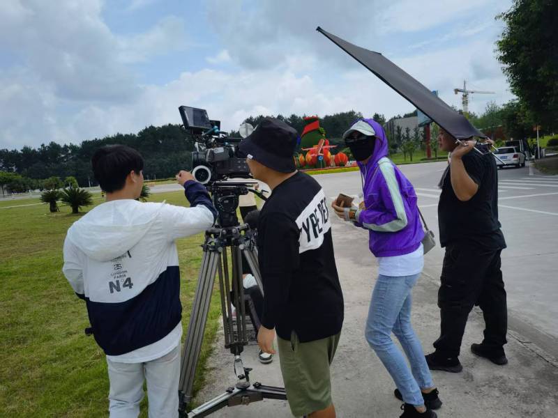龙湖区极致互动，未来愿景宏大，致力于成为全球领先的产品宣传视频企业